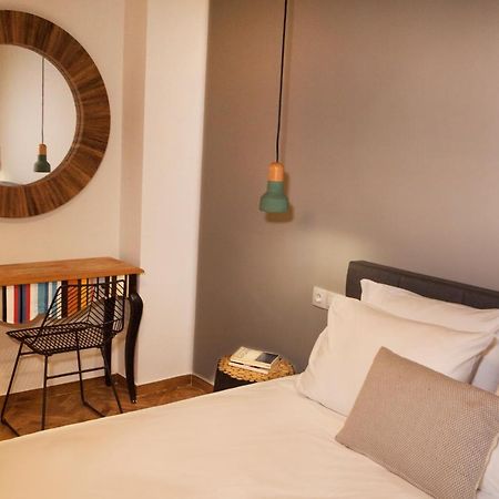 Central Comfy Modern Flat 2 Bedrooms 2 Bathrooms เอเธนส์ ภายนอก รูปภาพ