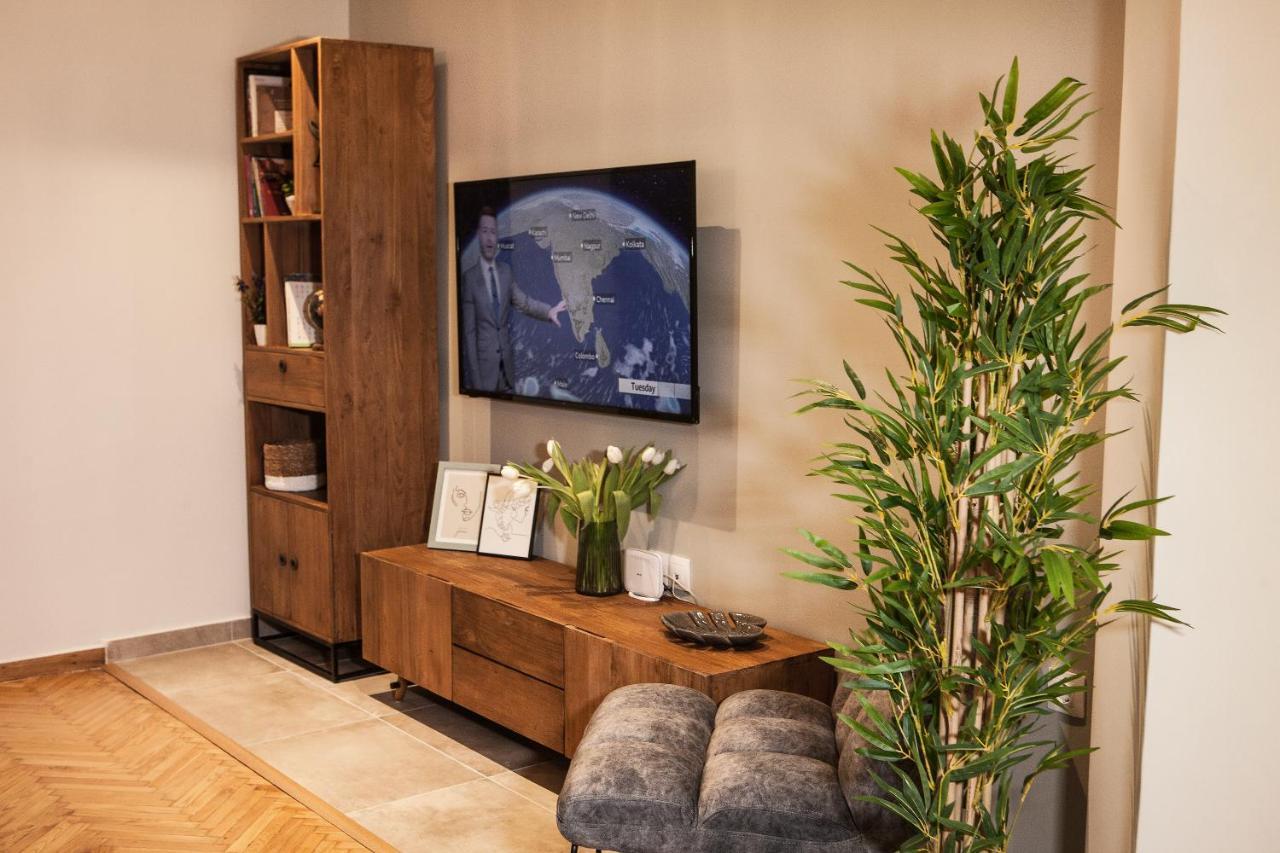 Central Comfy Modern Flat 2 Bedrooms 2 Bathrooms เอเธนส์ ภายนอก รูปภาพ