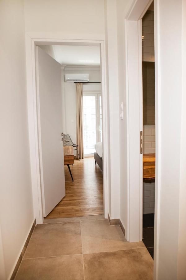 Central Comfy Modern Flat 2 Bedrooms 2 Bathrooms เอเธนส์ ภายนอก รูปภาพ