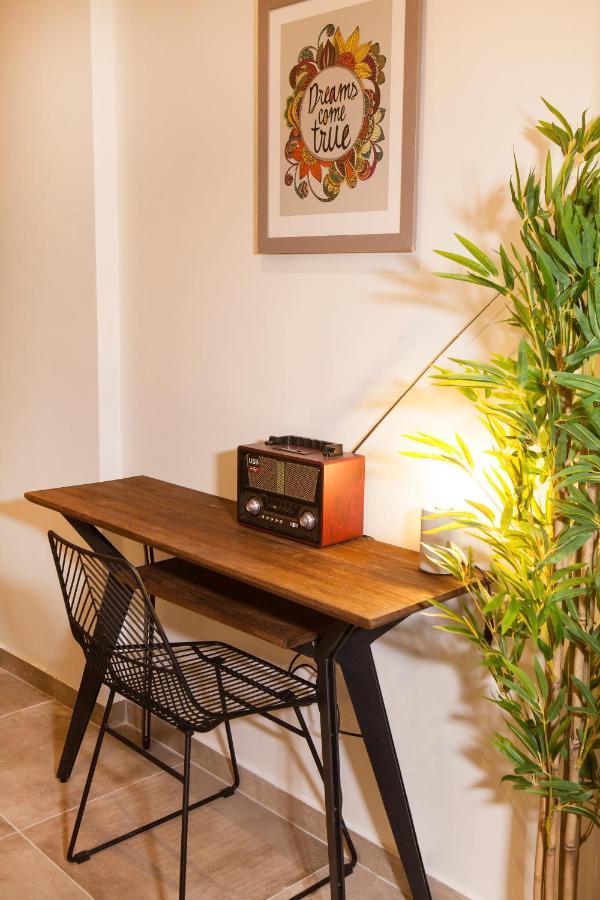 Central Comfy Modern Flat 2 Bedrooms 2 Bathrooms เอเธนส์ ภายนอก รูปภาพ