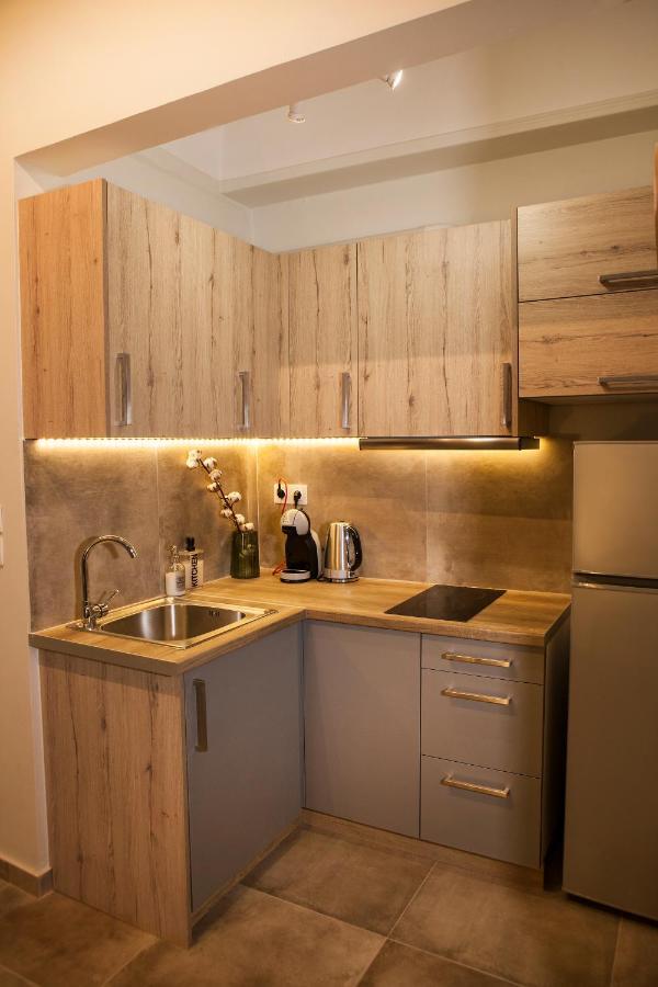 Central Comfy Modern Flat 2 Bedrooms 2 Bathrooms เอเธนส์ ภายนอก รูปภาพ